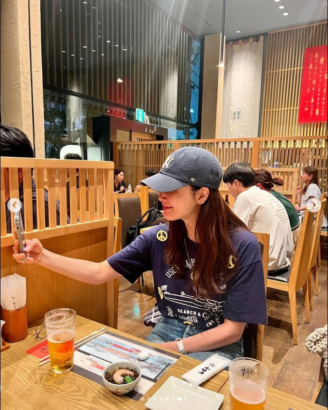 최지우, 日에 뜬 '지우히메'…얼굴 가려도 누군지 알겠네