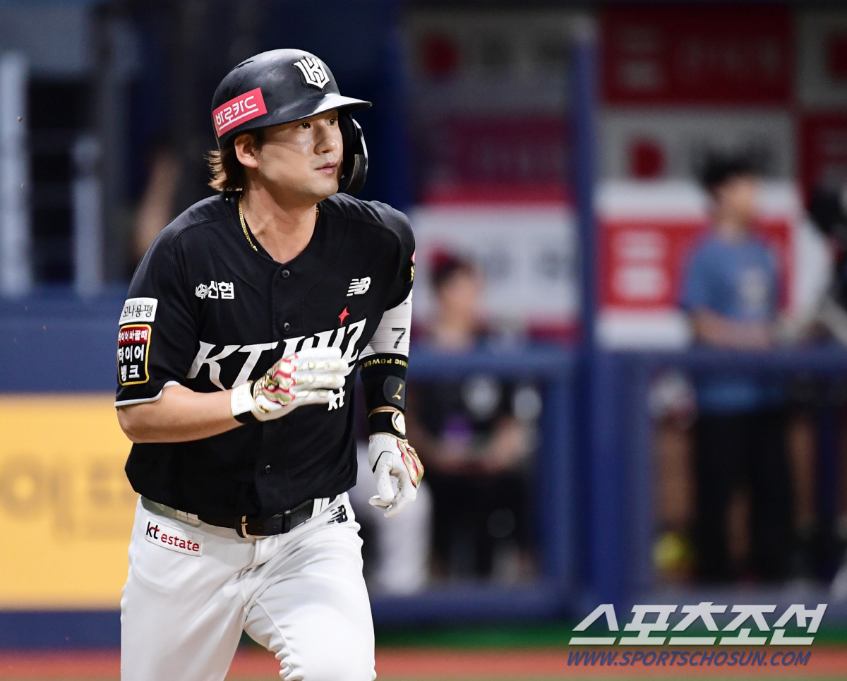 "상상도 못했다. 이렇게 잘할줄" 확 달라진 예비 FA+군필 유격수…사령…