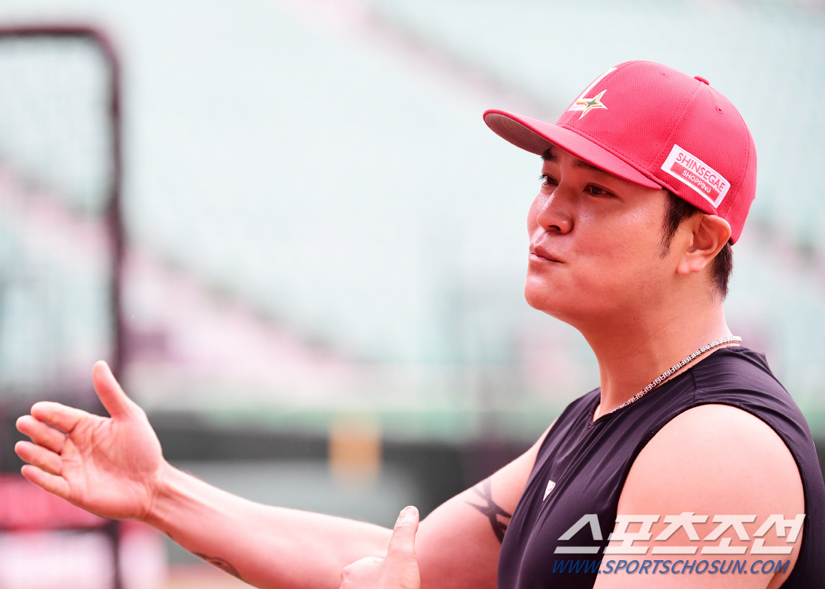 "괜히 1년 더 하자고 했나…" 42세 레전드의 라스트댄스, 마지막 선물…