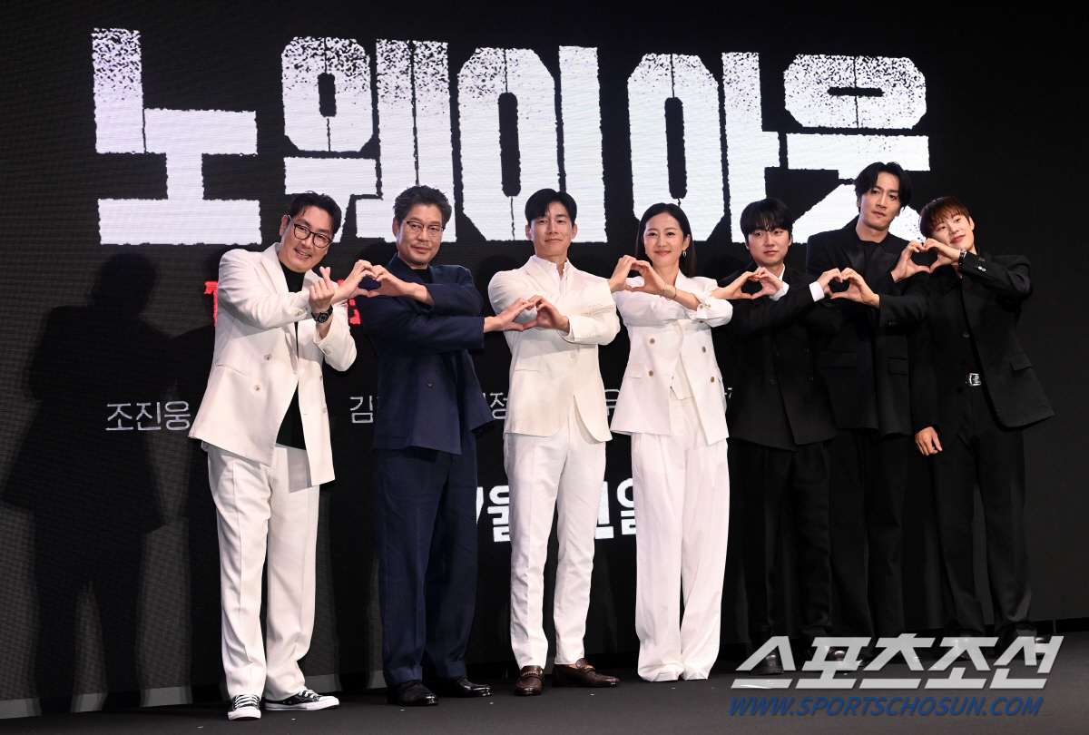 [포토] 조진웅-유재명-김무열-염정아-성유빈-이광수-김성철, '노웨이 아…