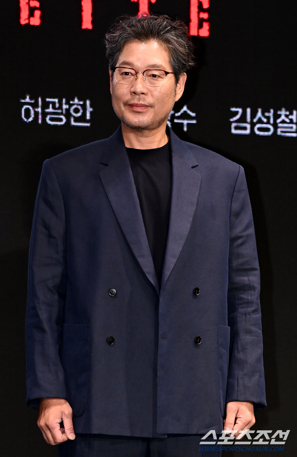 [SC이슈]"故 이선균 몫까지"…'노 웨이 아웃' 조진웅이 채우는 빈자리