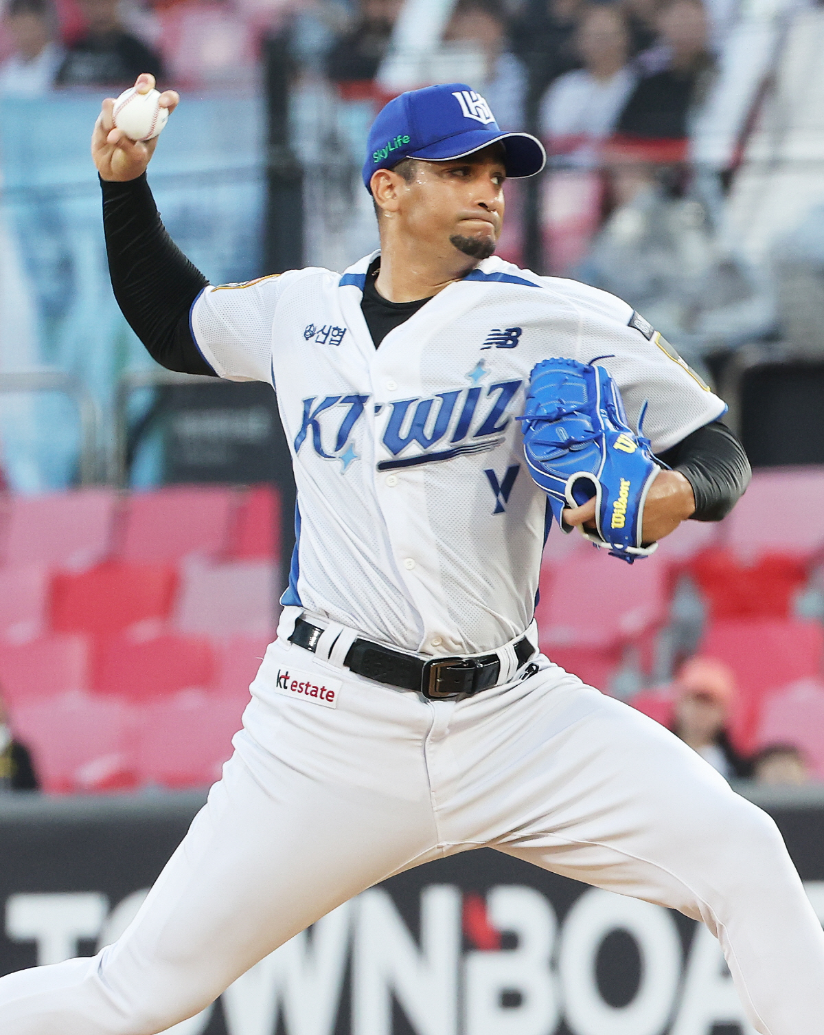 '추적불가? 수신오류?' 수원 대혼란! 볼판정 정정→사구→선발 교체까지……