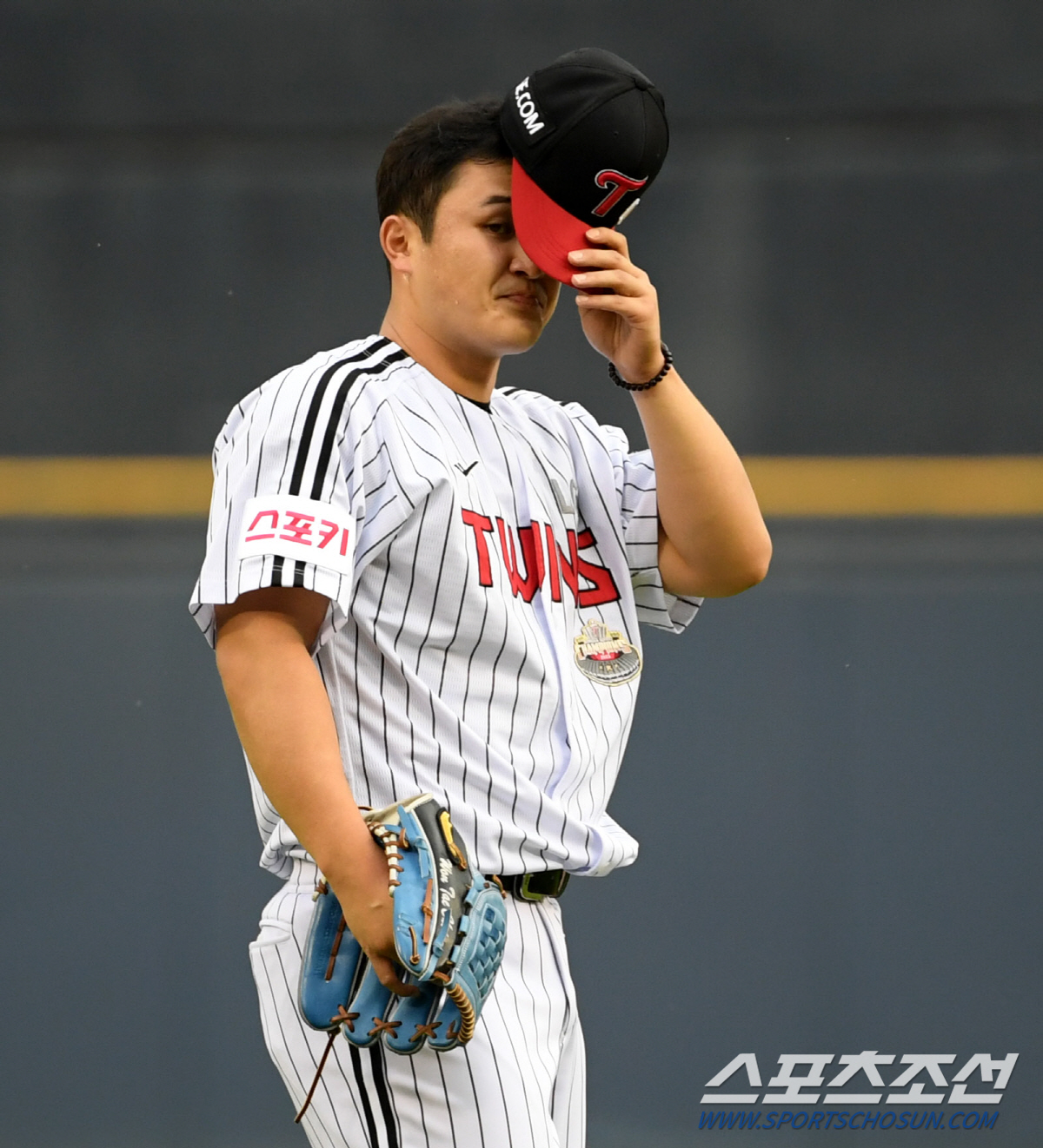 13일만에 나왔는데... 최원태 13개 던지고 손호영에 144km 헤드샷…