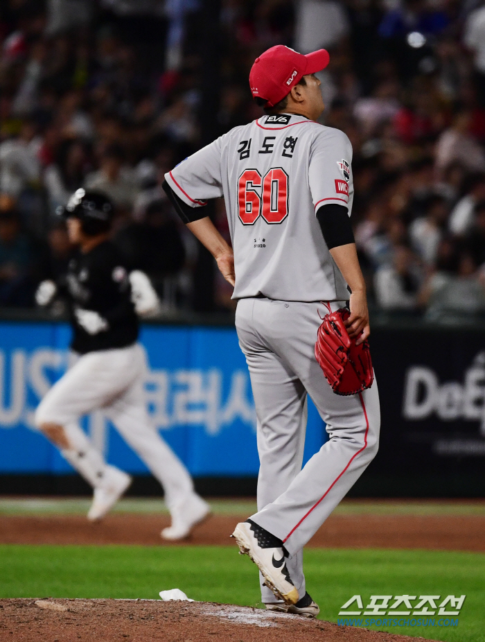 '5이닝 비자책 승' 그 투수 맞아? '볼볼볼볼볼' 1.1이닝 73구 6…