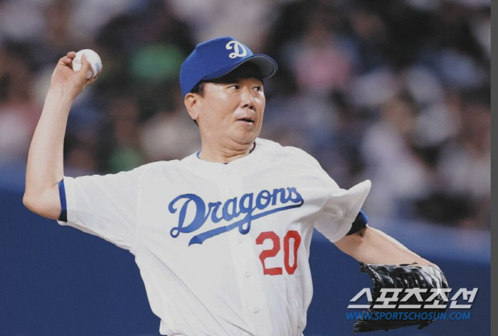 25년 전 주니치로 돌아간 61세 선동열, 레전드 매치 7구로 2타자 범…