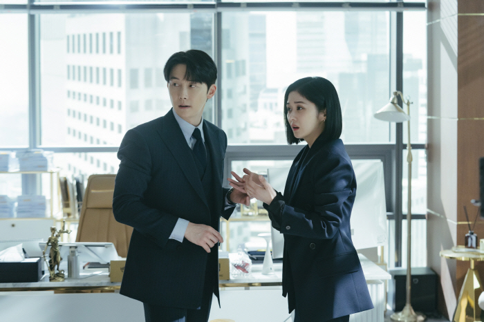 장나라, 김준한과 내연 관계였다?…새로운 찌라시 등장 ('굿파트너')