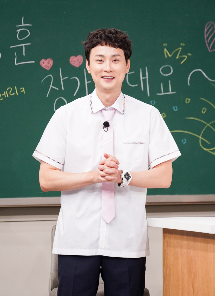 [공식] 민경훈 ♥예비신부='아는형님' PD였다…"오는 11월 웨딩마치"