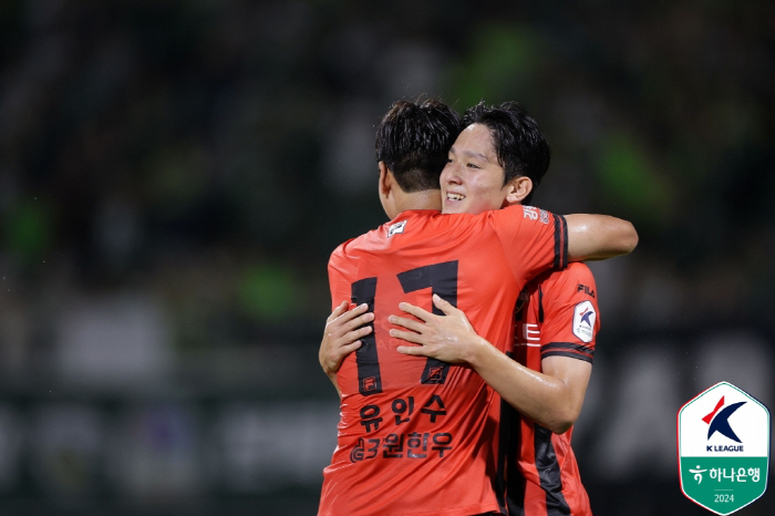 '내가 바로 손흥민 후계자' 양민혁 시즌 8호골 쾅…강원, 전북 4-2 …