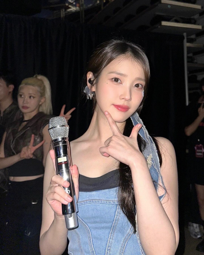 "20시간 걸려도 또 갈게" 아이유, 美 감동시킨 '역대급 팬♥' [SC…