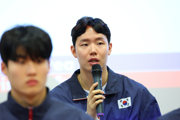 [올림픽] '메달 향한 첫걸음, 경쾌했다' 채유정-서승재 배드민턴 혼합복…