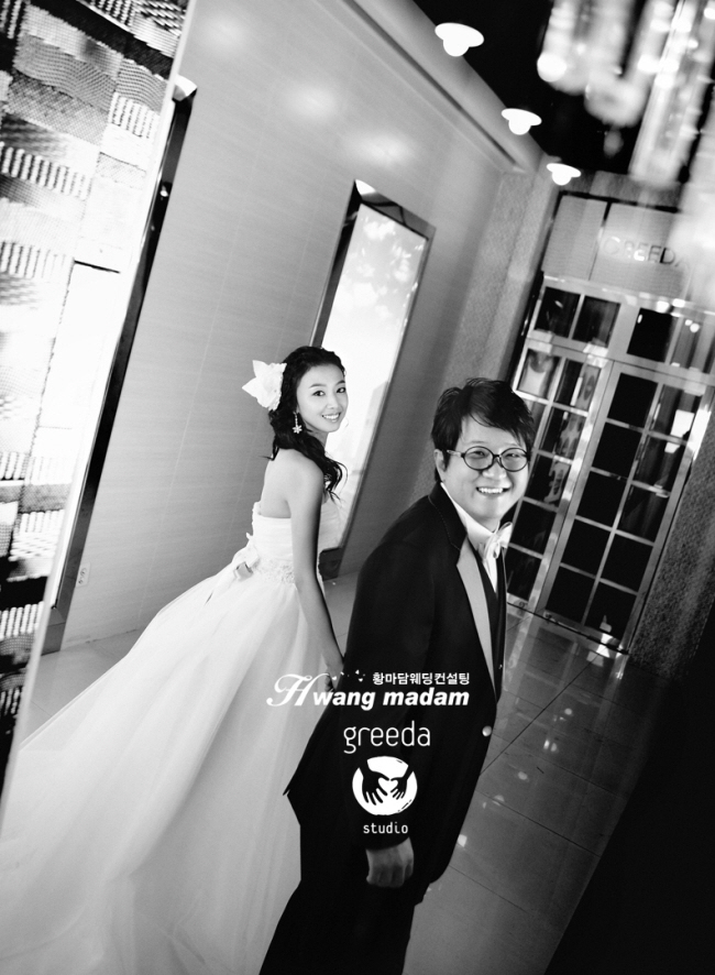 "최고의 복지"… 'PD와 결혼' 민경훈, 유재석·신동엽 뒤 잇는 '사내결혼' 성공★ [SC이슈] [SC이슈]