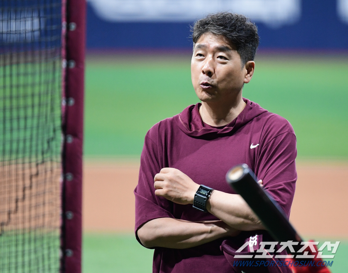저게 넘어가? 에이스도, 상대팀 감독도 절레절레..."김도영, 타격은 월…