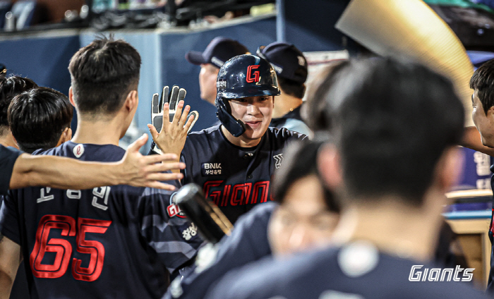낙동강 더비? 나승엽 시리즈! 홈런 2방 포함 7안타+7타점 '불방망이'…