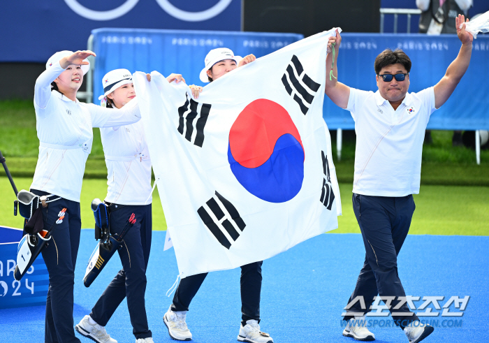 [파리올림픽] 8강 부진→결승전 하드캐리→슛오프 텐. 절체절명 위기 더욱…