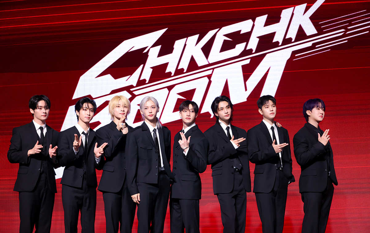 [공식] 스트레이키즈, 美 '빌보드 200' 5연속 1위 '전세계 그룹 …