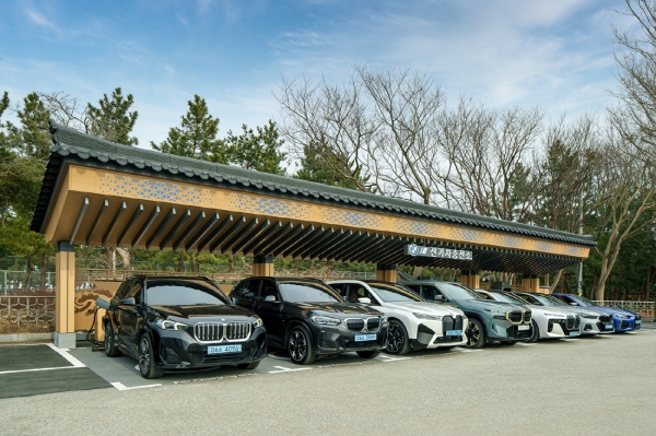 글로벌 프리미엄 전기차 1위 BMW..한국서도 성장세 이어가
