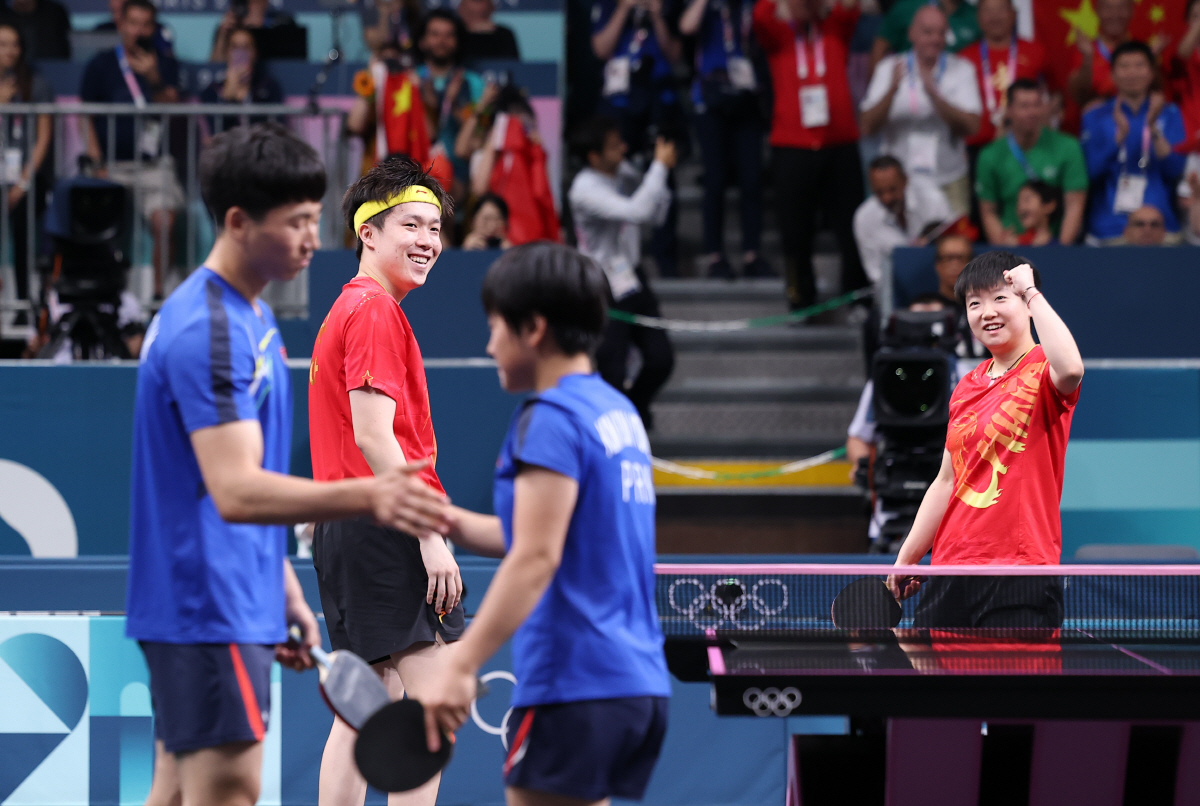 [올림픽] '우리 북한 아니오', 가족에 전할 말은 "없습니다" → 삭막한 북한, 공식 기자회견서 무슨 일이