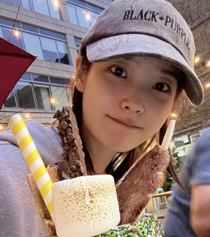아이유, 휴일에 침대셀카 못참지..♥이종석 또 반할 청순미