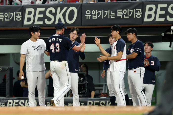 '역대급' 30득점 화력은 식었지만…'발라조빅 156㎞ 위력투' 두산, …