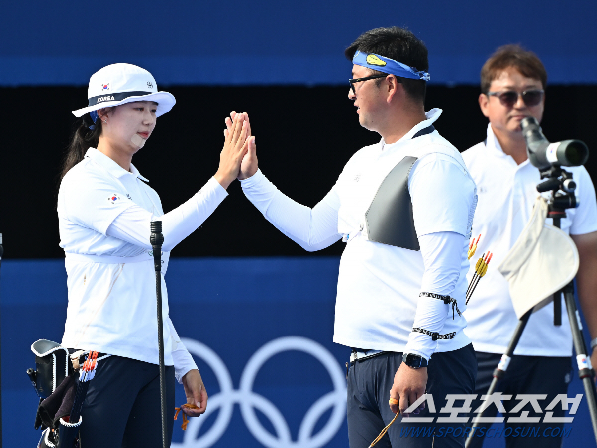 '金까지 단 1승' 김우진-임시현, 인도 꺾고 혼성전 결승 진출 '2관왕…