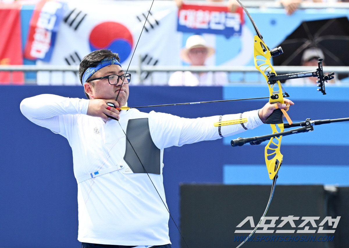 '역시 세계 최강 듀오' 김우진-임시현, 혼성전서 퍼펙트 금메달 '2관왕…