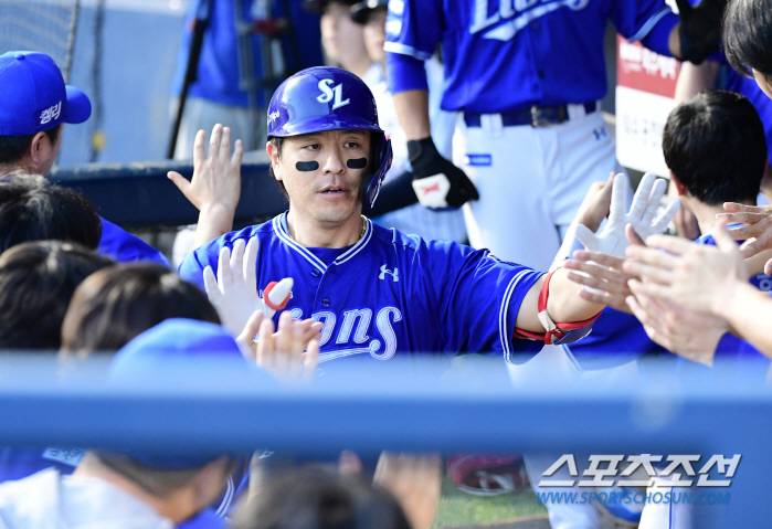 세번 FA 191억을 받는데 첫 월간 MVP 도전이라니... 39세 베테…
