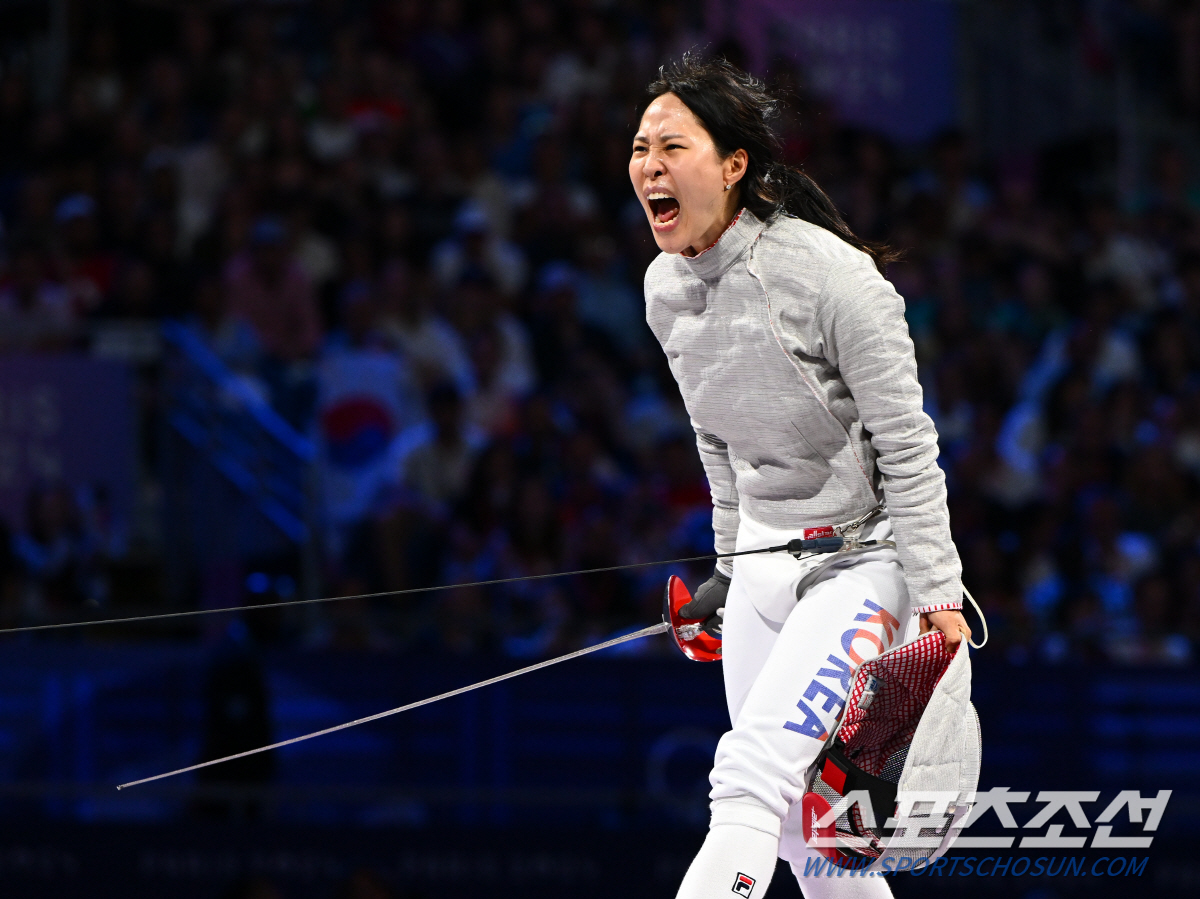"女펜져스,MZ사브르 에이스들의 유쾌한 반란" 미래가 있어 더 빛나는 銀…