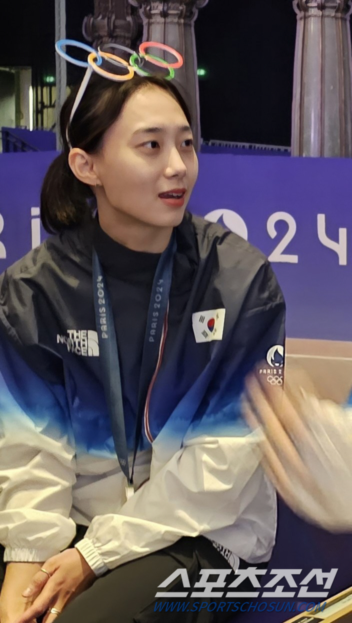 "아빠 나 벌써 올림픽 메달 2개 땄어!" '女펜져스'윤지수→ 父윤학길 …