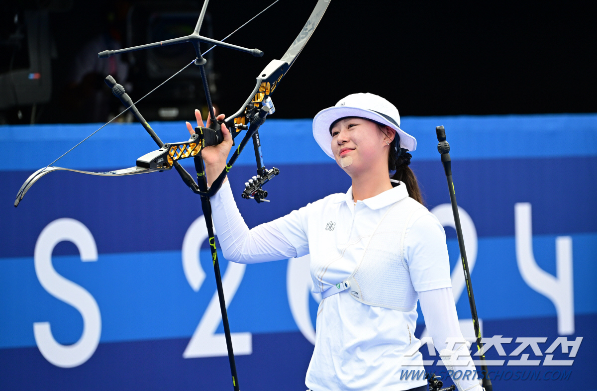 'AG 3관왕→올림픽 3관왕' 바늘구멍 통과한 임시현, 신체조건+기술+멘…