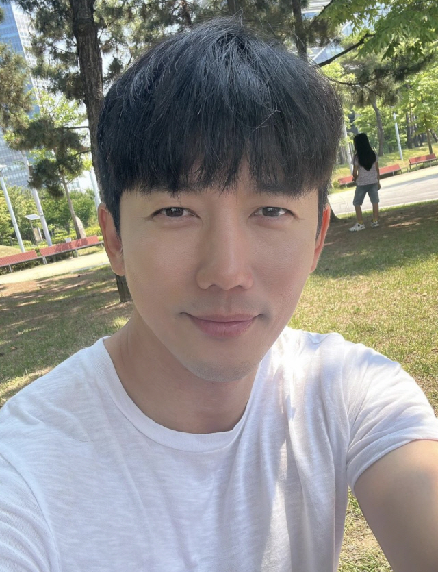 '유진♥'기태영 "최근 살찐 아저씨 됐다"…14㎏ 증량 후 푸근한 '아빠…