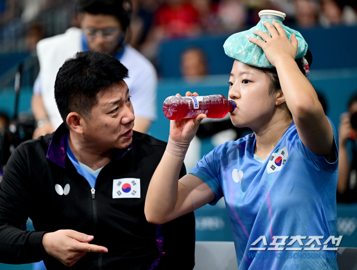 "하야타,축하해!" 銅 놓친 신유빈이 보여준 패자의 품격[올림픽]
