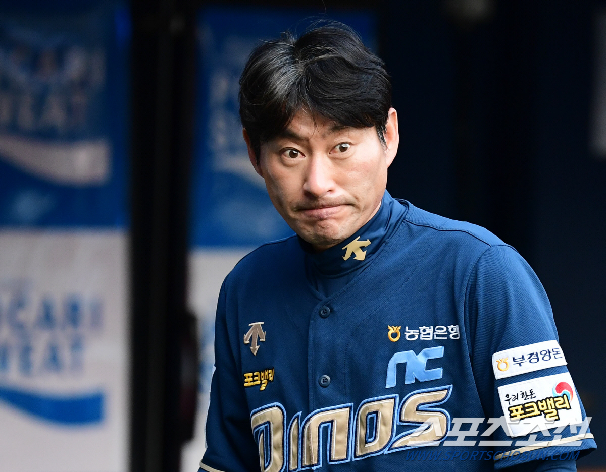 폭염 취소→한증막 더위→예고 없이 기습 폭우? 흠뻑 젖은 사직…'잔여경기…