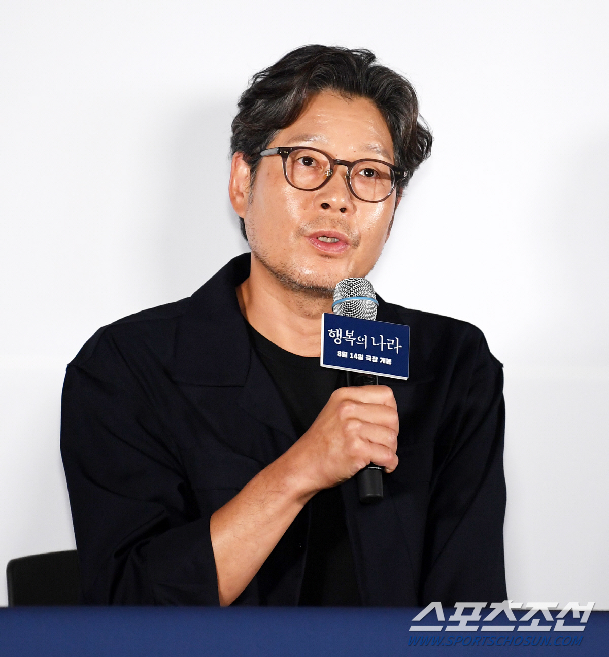 '행복의 나라' 유재명 "권력 야망 가진 캐릭터, 절제 있게 표현했다"