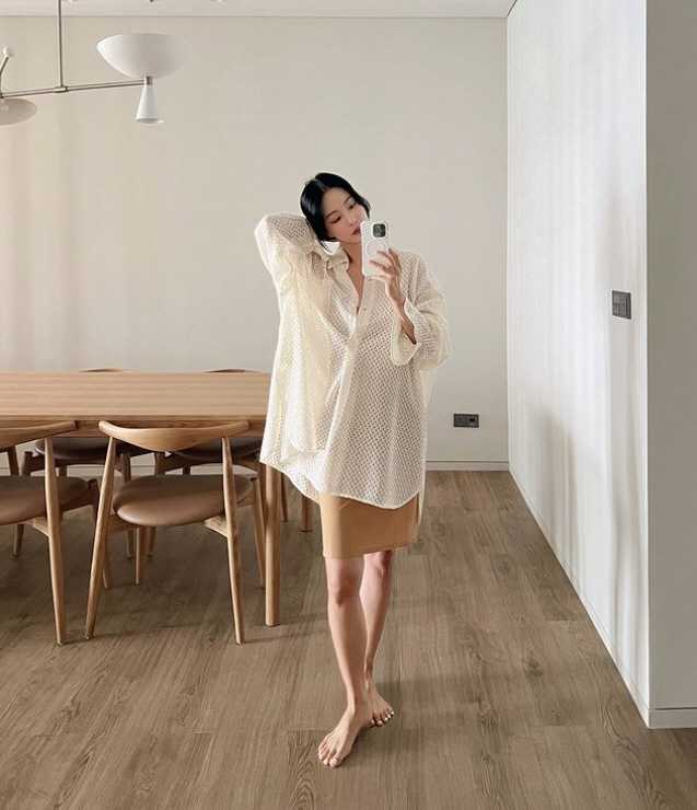 '결혼 3개월차' 한예슬, 신혼집서 맨발로 찰칵..먼지 한 톨 안보이는 …