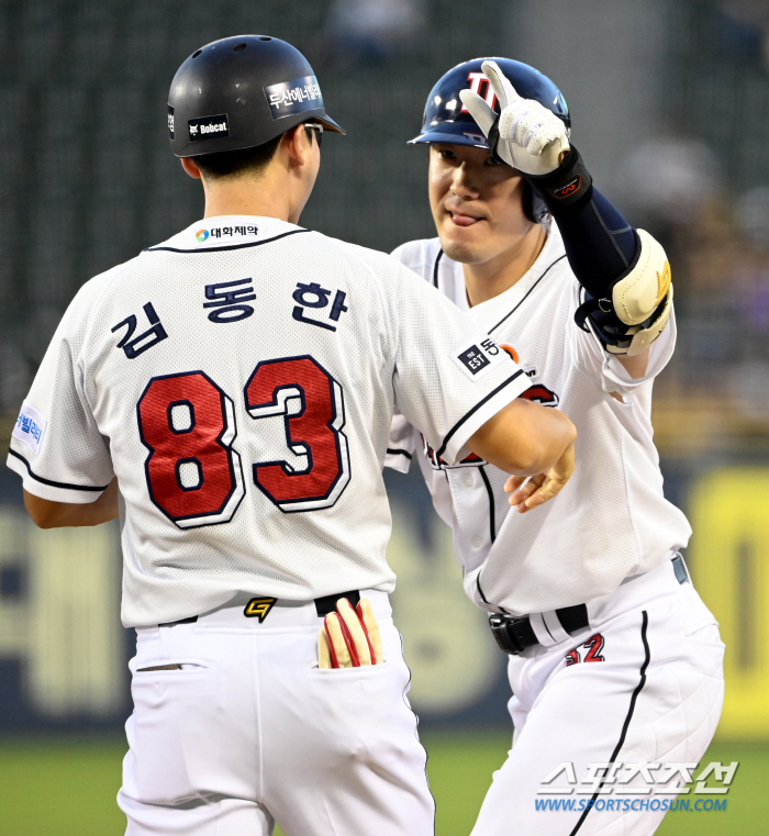 '0:1→7:2→7:6' '신인 마무리의 154km 5아웃 세이브' 두산…