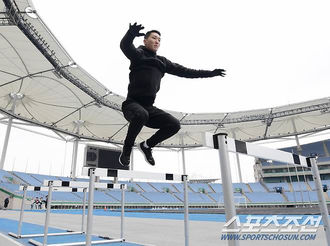 '한국 육상 트랙&필드 첫 메달 도전!' 우상혁의 쇼타임이 시작된다[올림…
