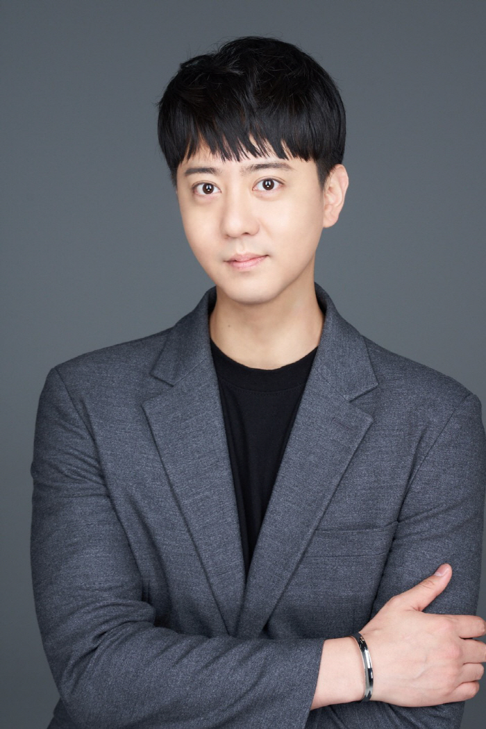 [단독]이동욱, 25일 결혼…연애 2년만 결실