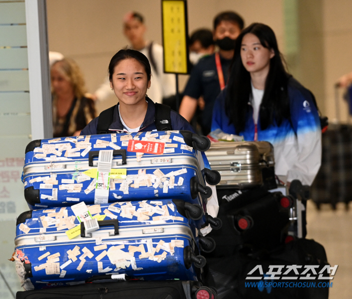[현장 일문일답]'추가 폭로 예고' 안세영 "싸우려는 의도 아니다…상의 …