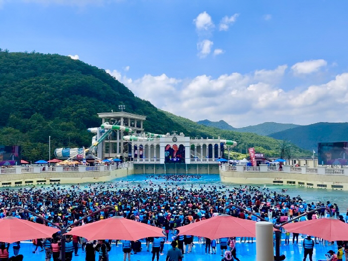 '무더위 탈출' 강원랜드, 매운맛 챌린지…인증샷 찰각, 관심을 한 몸에