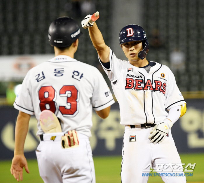 김택연 안쓰고 이겼다. 3위 LG와 1게임차. 이승엽 감독 "6회 만루 …