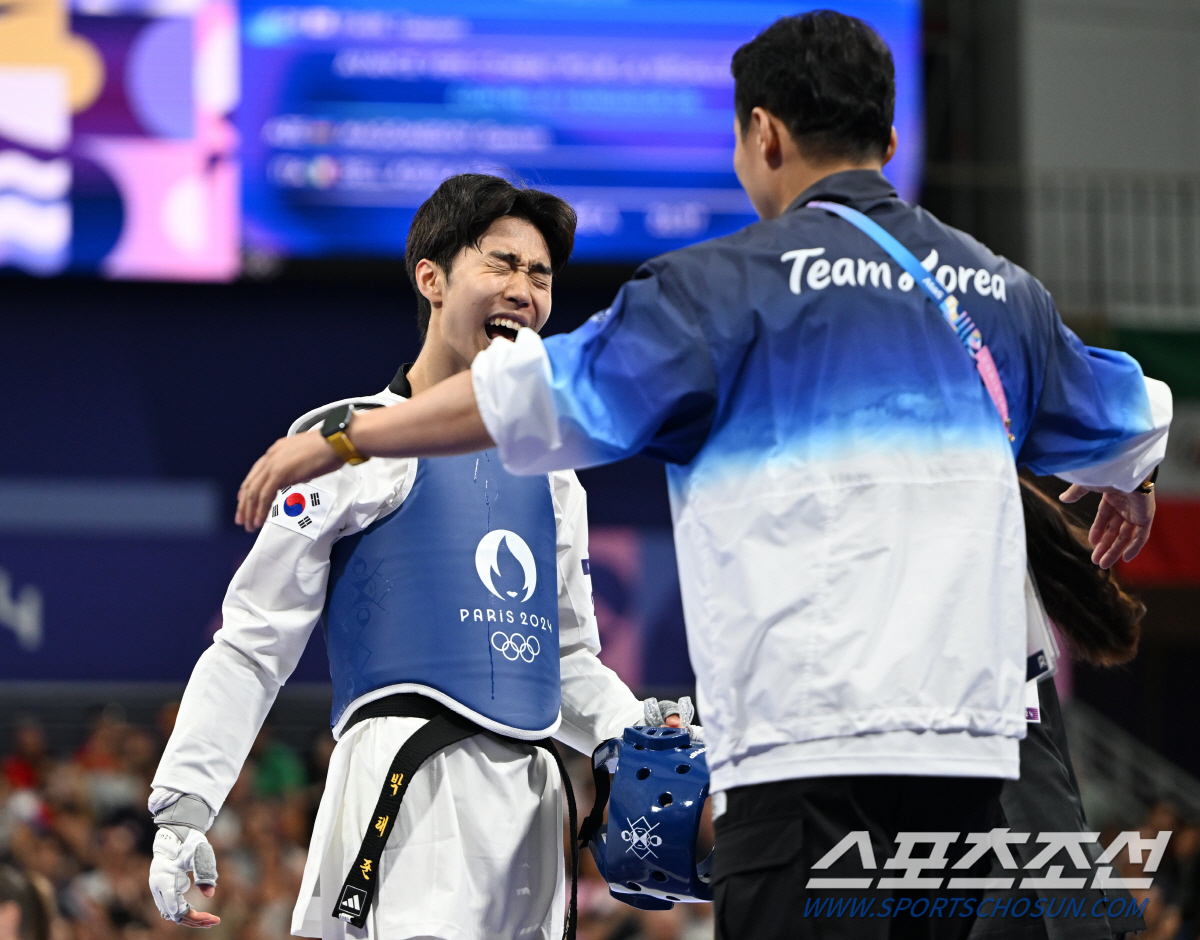 '태권도 첫날부터 금빛발차기' 박태준, 마고메도프 꺾고 '퍼펙트 금메달'…
