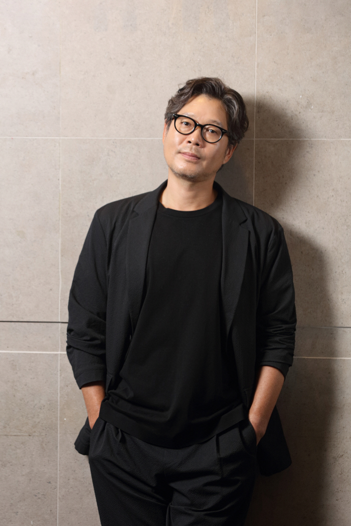 [인터뷰④] 유재명 "'행복의 나라' 이선균 이슈 보다 배우로 기억되길 …
