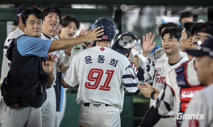 '8월 타율 1할→7번 타순 강등' 부진에 마음고생, 결승 역전포 한방에…