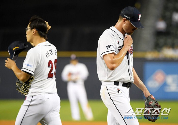 양의지 평점 "플렉센급" 155㎞ 새 외인투수. 비가 없앤 2이닝 6실점…
