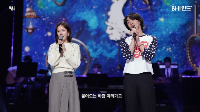 [SC이슈] "성지순례 왔습니다" '10살 차' 한지민♥최정훈 커플 탄생…