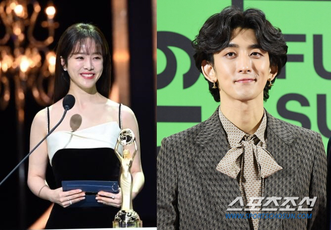 [SC이슈] "곧 기사 뜰 것 같아" 한지민♥최정훈, 파리 스킨십 데이트…