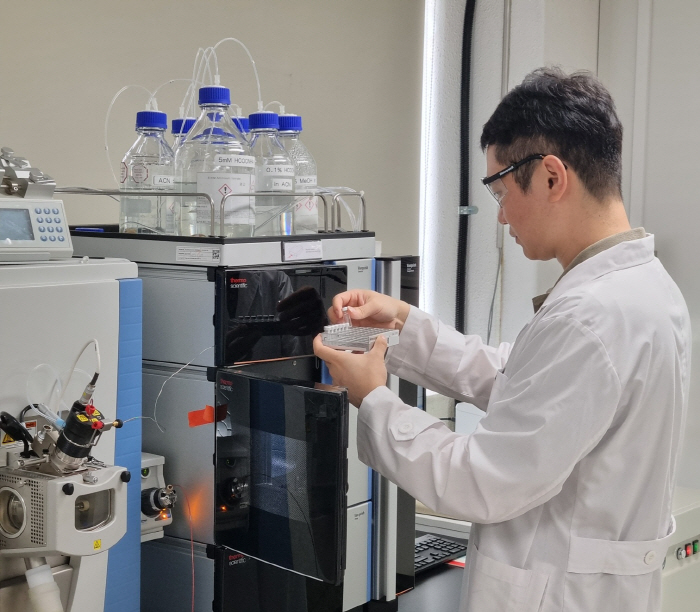 [경마]'경주마 도핑과 보이지 않는 전쟁' 한국마사회 도핑검사소, 28년 연속 국제숙련도시험 합격