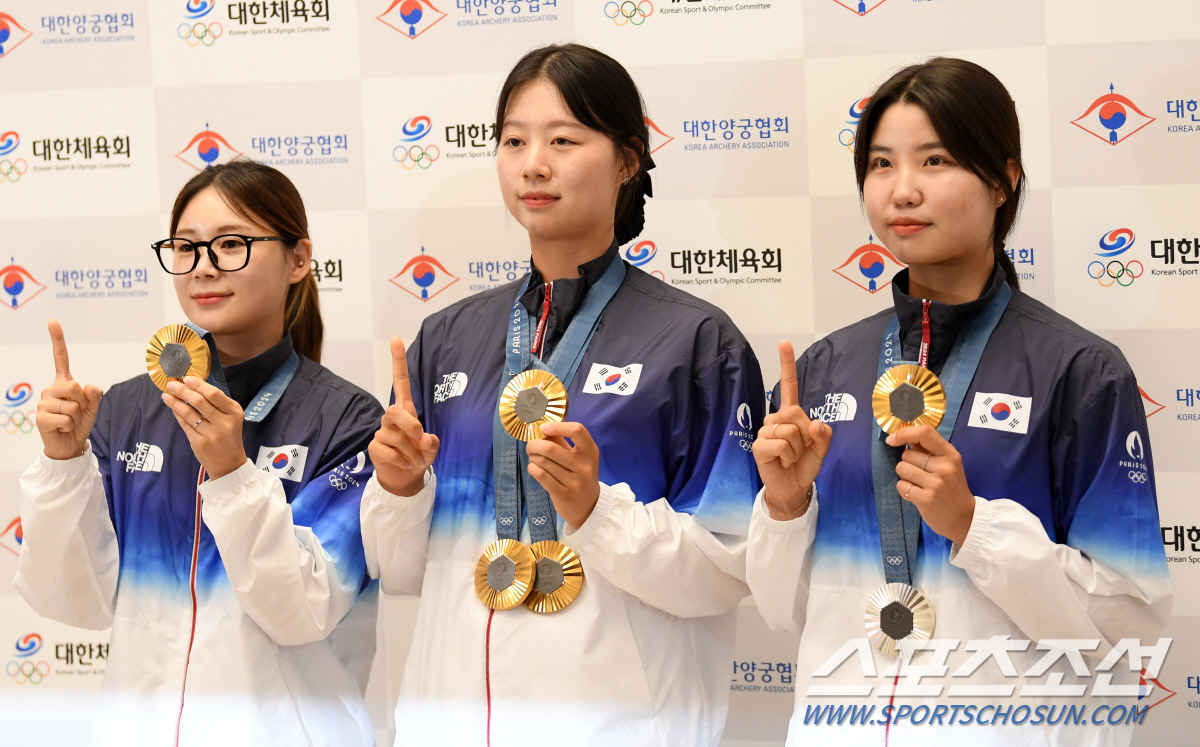 장재근 총감독"빛나는 32개 메달뒤 지도자X파트너 선수들의 헌신...진심…