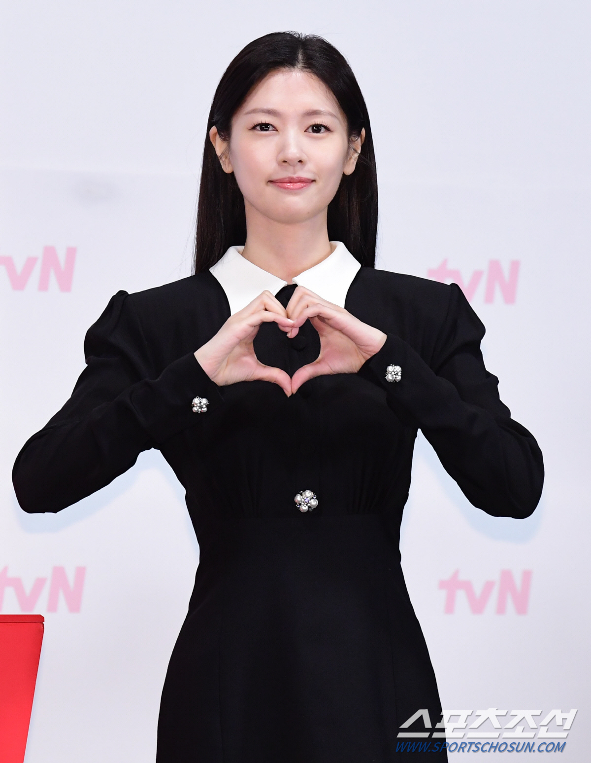 [SC현장] "현실판 '엄친아' 등장"…정해인♥정소민, 현실 로맨스 케미…