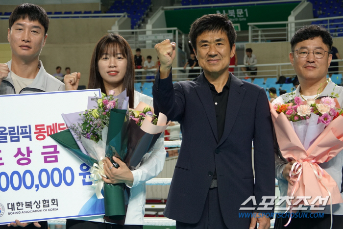 한국 여자 복싱 첫 올림픽 메달 임애지 3000만원 포상금 받아